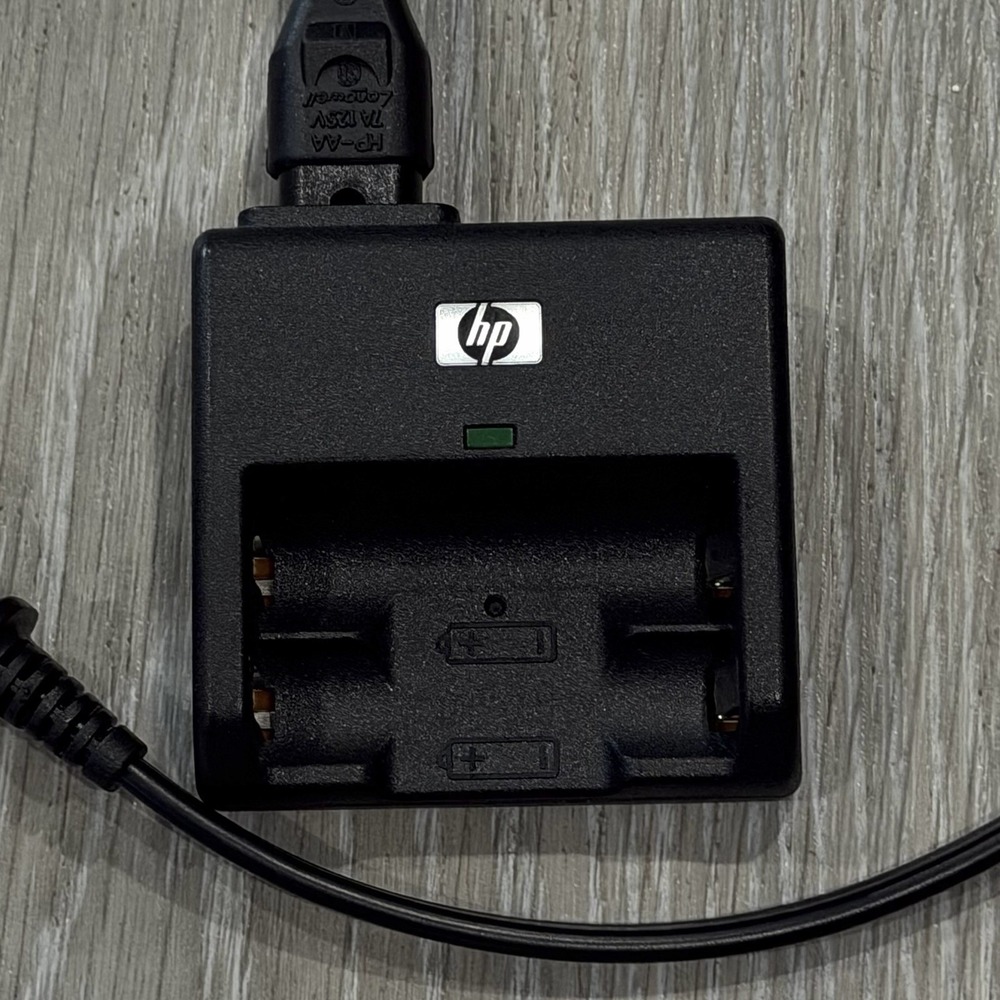HP Photosmart NIMH AA Battery Charger L2420-67901 Genuine Original‎ OEM TESTED